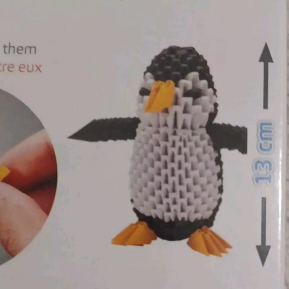 SEALED Creagami Origami 3D Penguin Model Paper Sculptures 463 Pcs Medium Italian - Picture 3 of 4